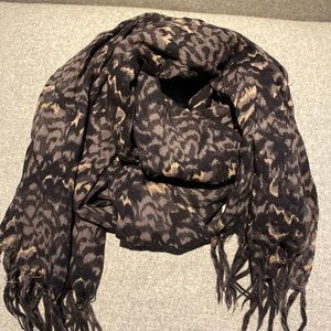 Patterned scarf